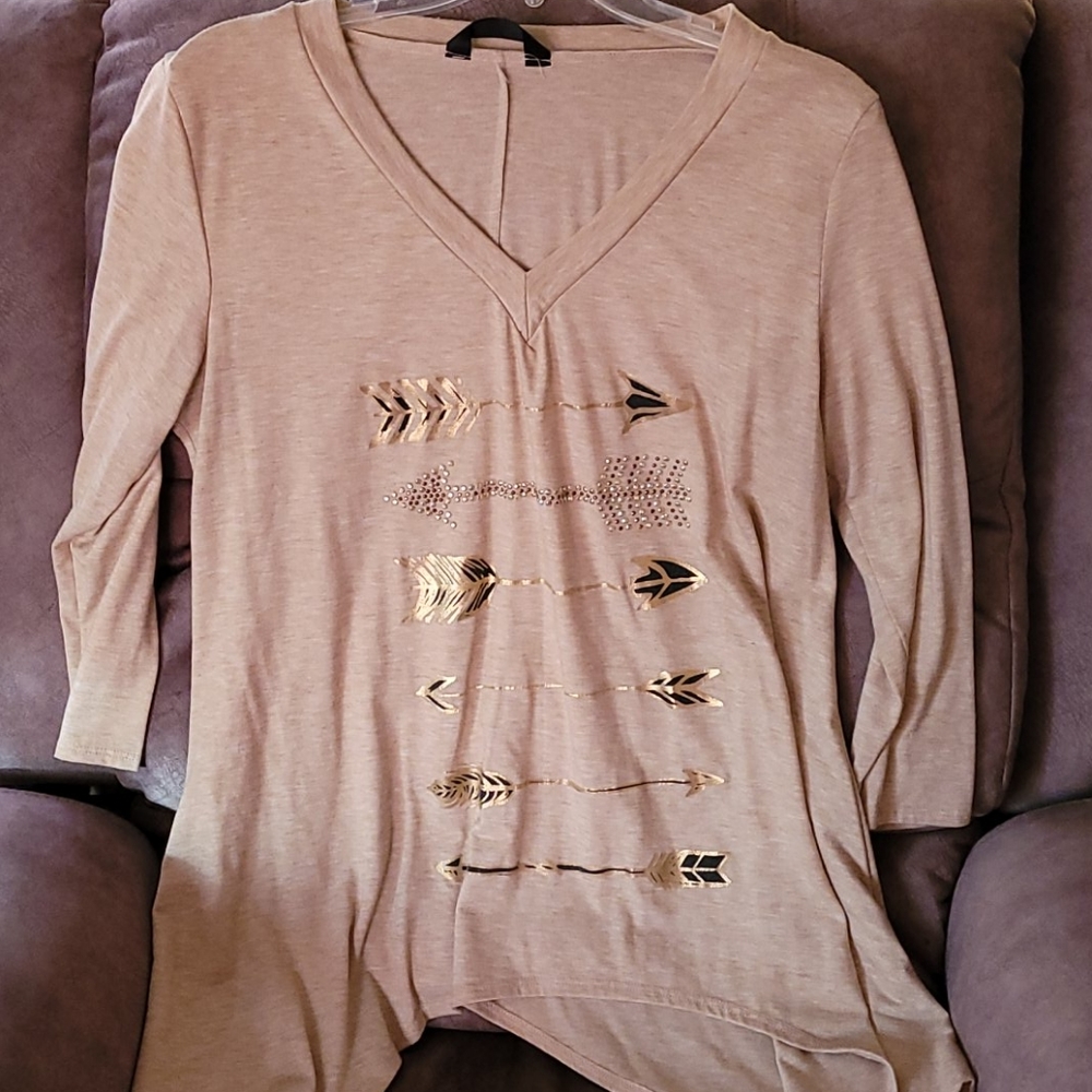 3/4 sleeve shirt